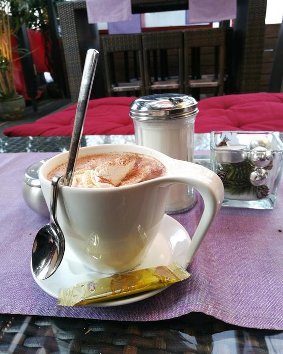 Pfeil - Eis-Café-Bistro